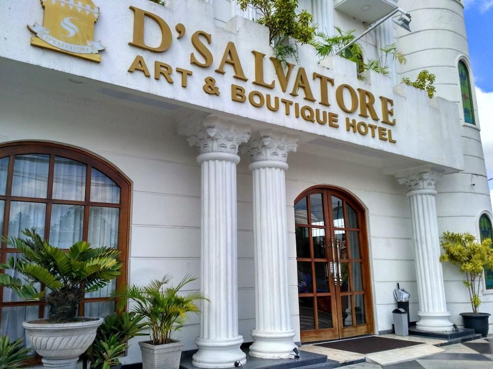 D'Salvatore Boutique Hotel Yogyakarta Maguwo Exterior photo
