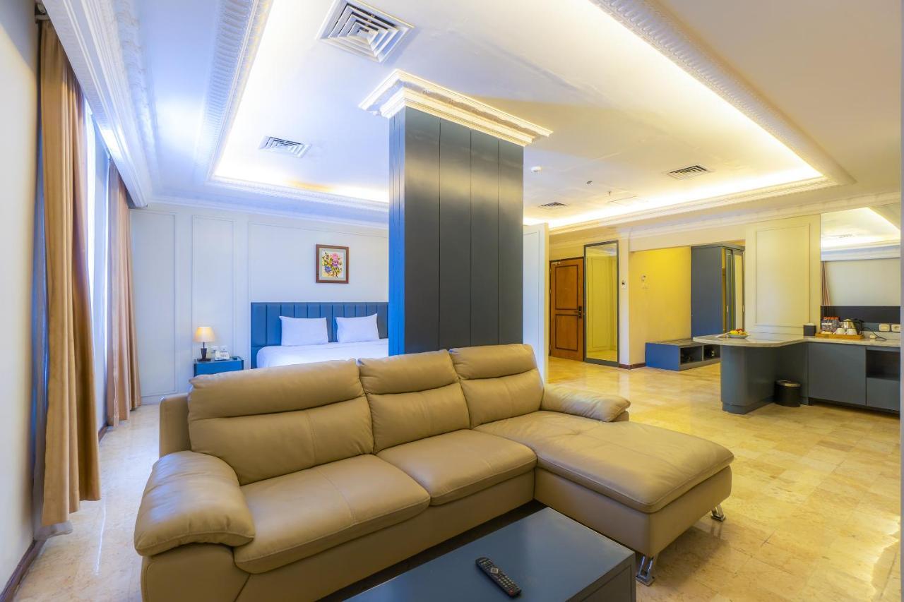 D'Salvatore Boutique Hotel Yogyakarta Maguwo Exterior photo