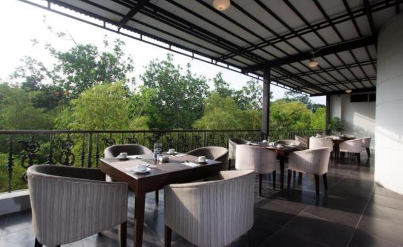 D'Salvatore Boutique Hotel Yogyakarta Maguwo Exterior photo