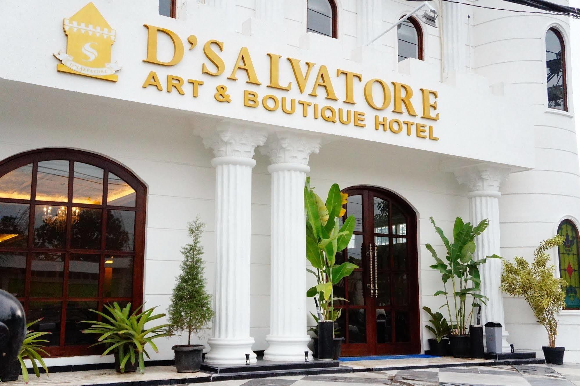 D'Salvatore Boutique Hotel Yogyakarta Maguwo Exterior photo